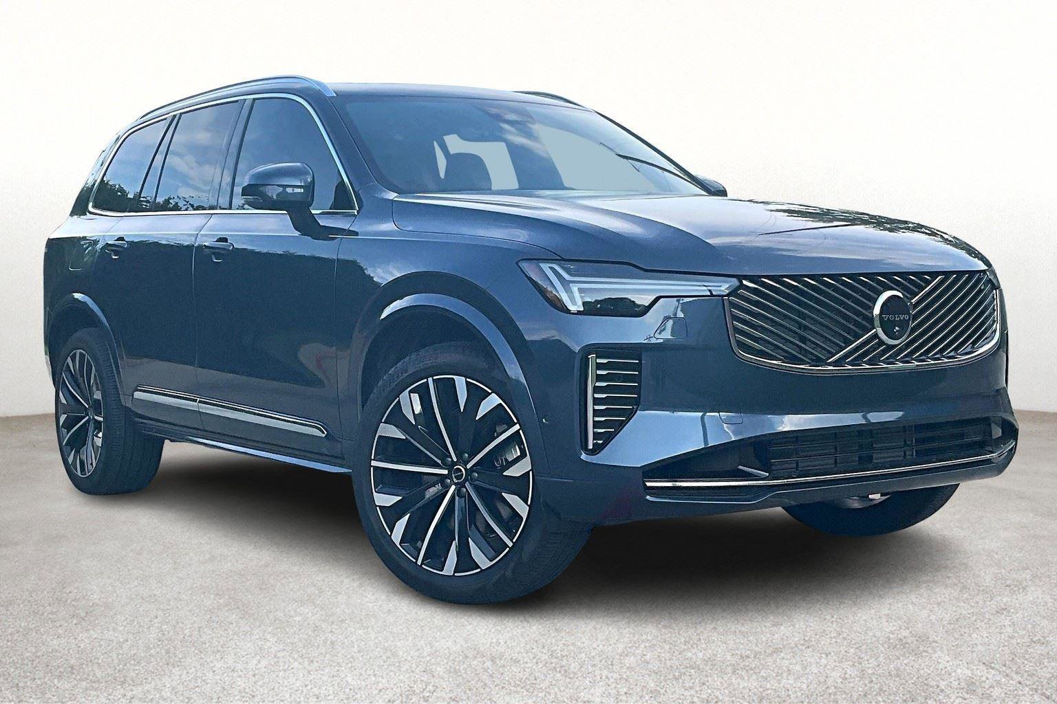 New 2026 Volvo XC90 T8 Plus image 2