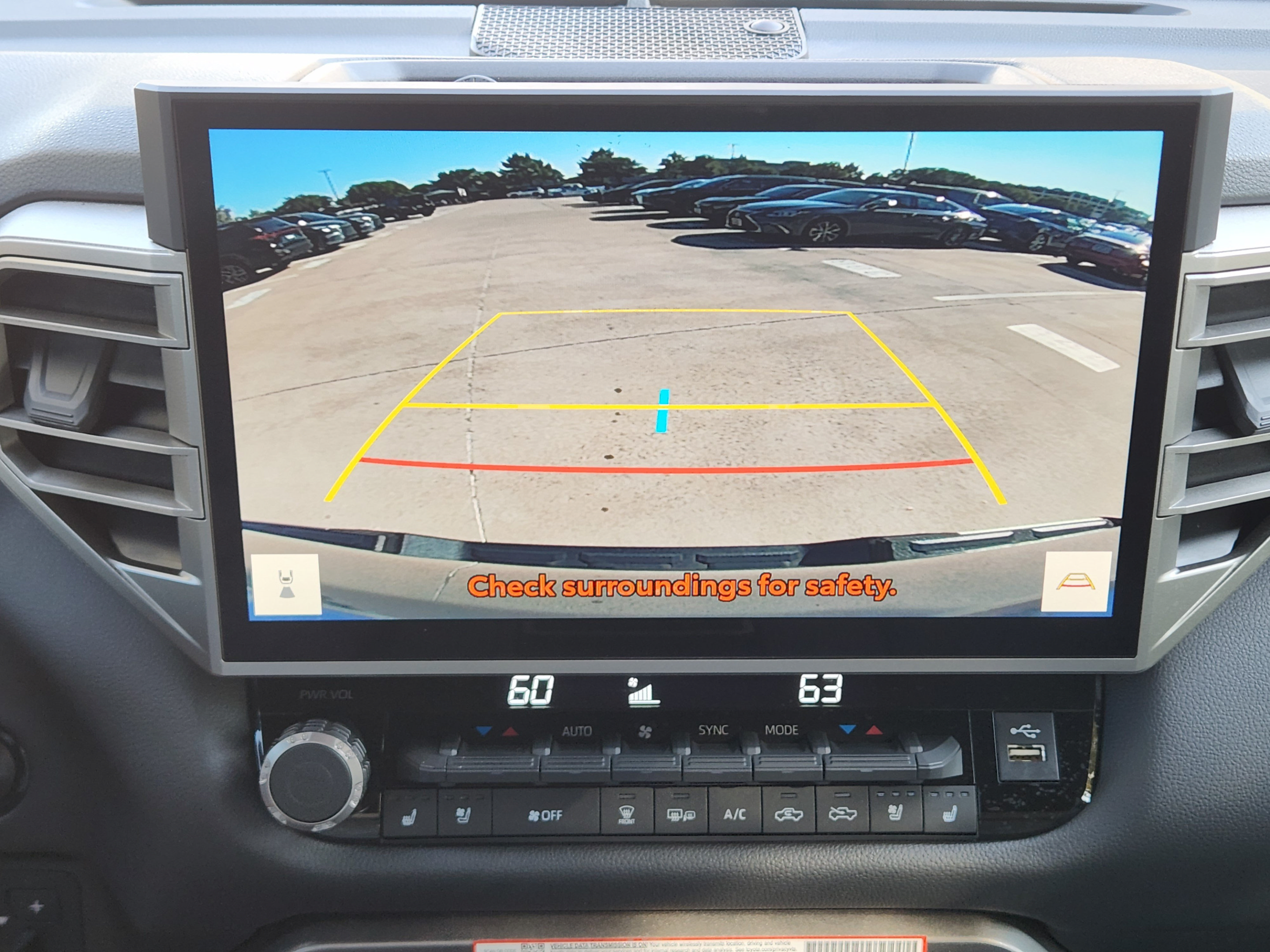 Used 2025 Toyota Tundra Limited AWD/4WD image 11