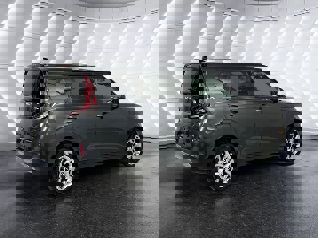 Used 2023 Kia Soul LX w/ Option Group 015 FWD image 4