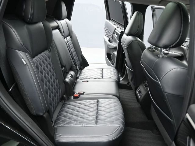 Used 2024 Mitsubishi Outlander SEL FWD image 24