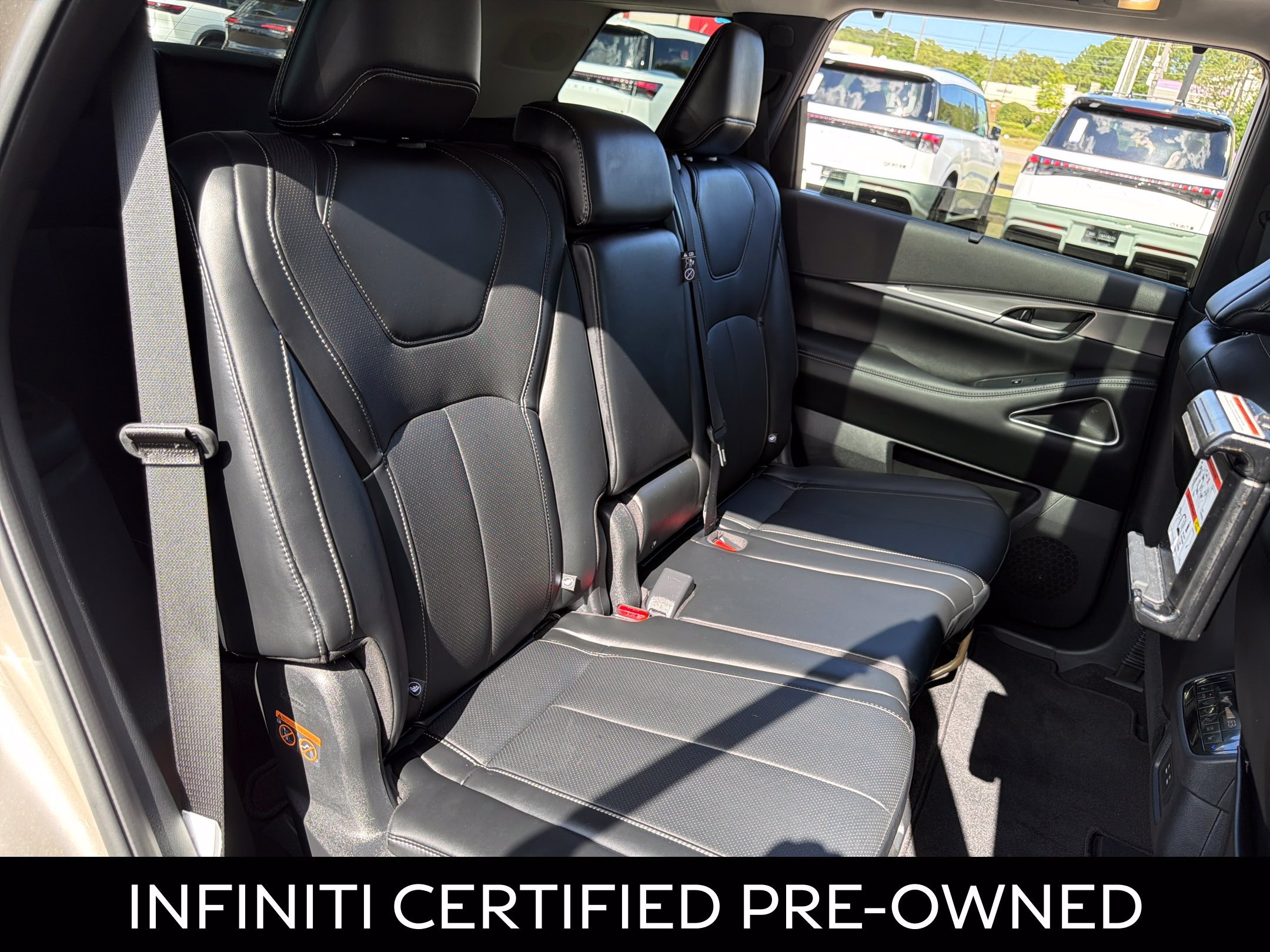 Certified 2026 INFINITI QX60 Luxe w/ Family Package FWD image 36
