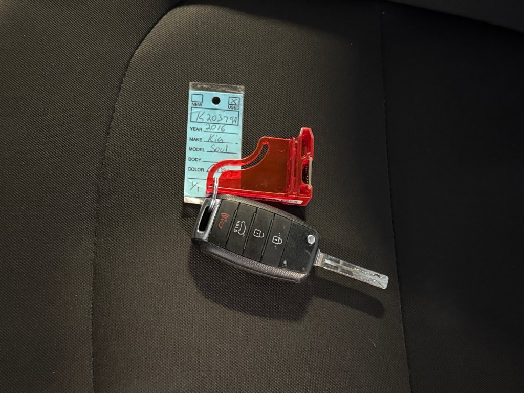 Used 2016 Kia Soul FWD image 32