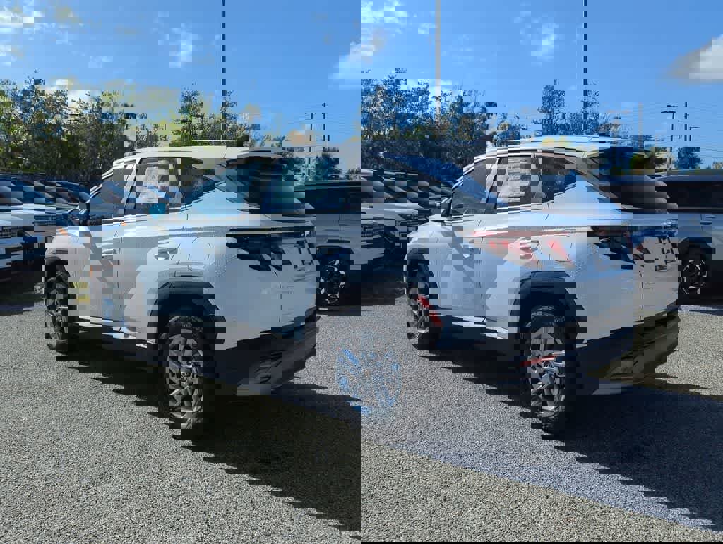 New 2026 Hyundai Tucson SE image 4