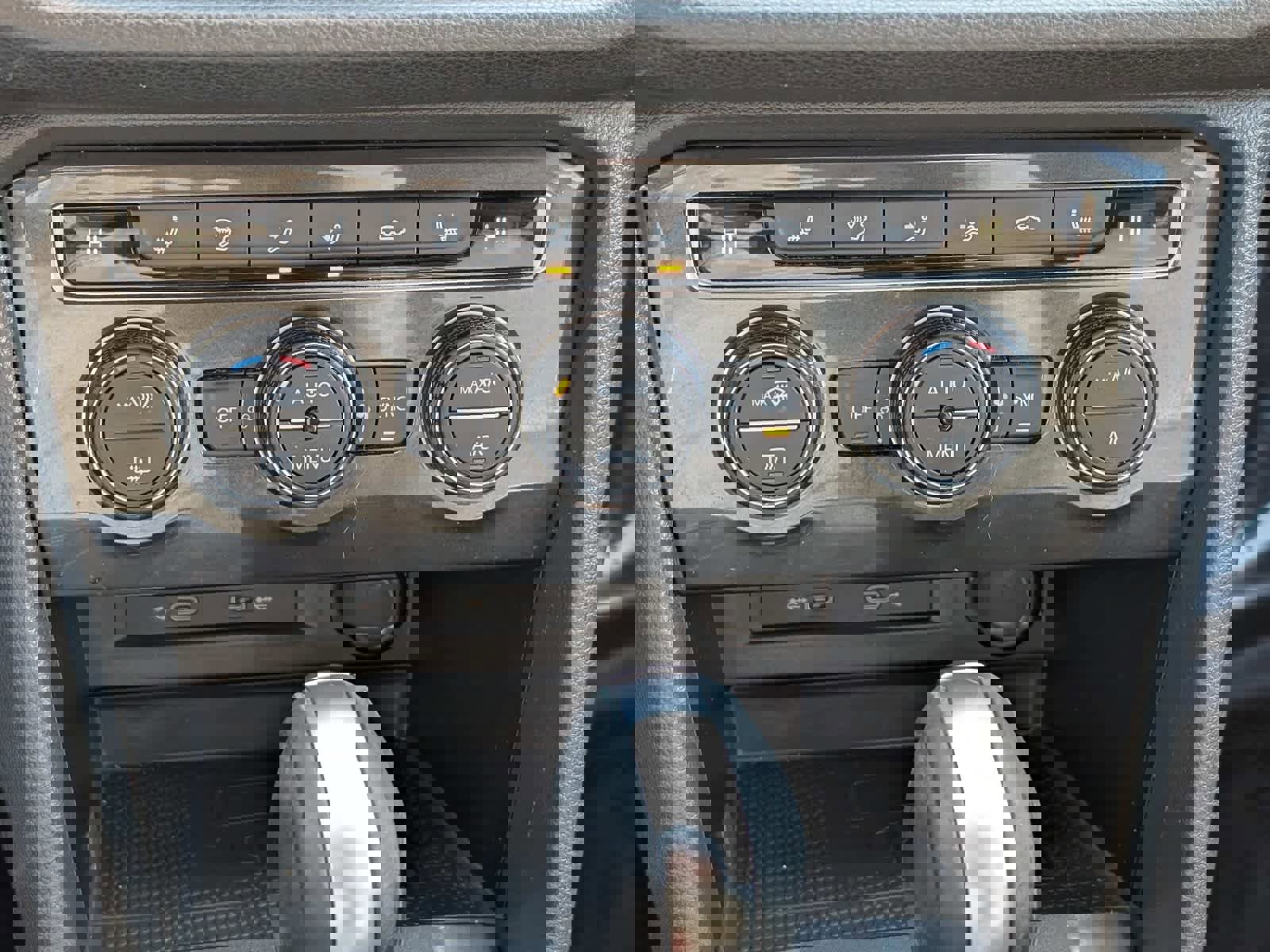 Used 2021 Volkswagen Tiguan SE R-Line image 27