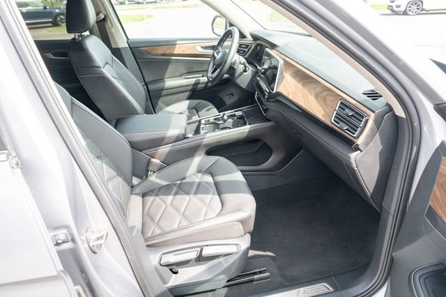 Certified 2025 Volkswagen Atlas SE FWD image 41