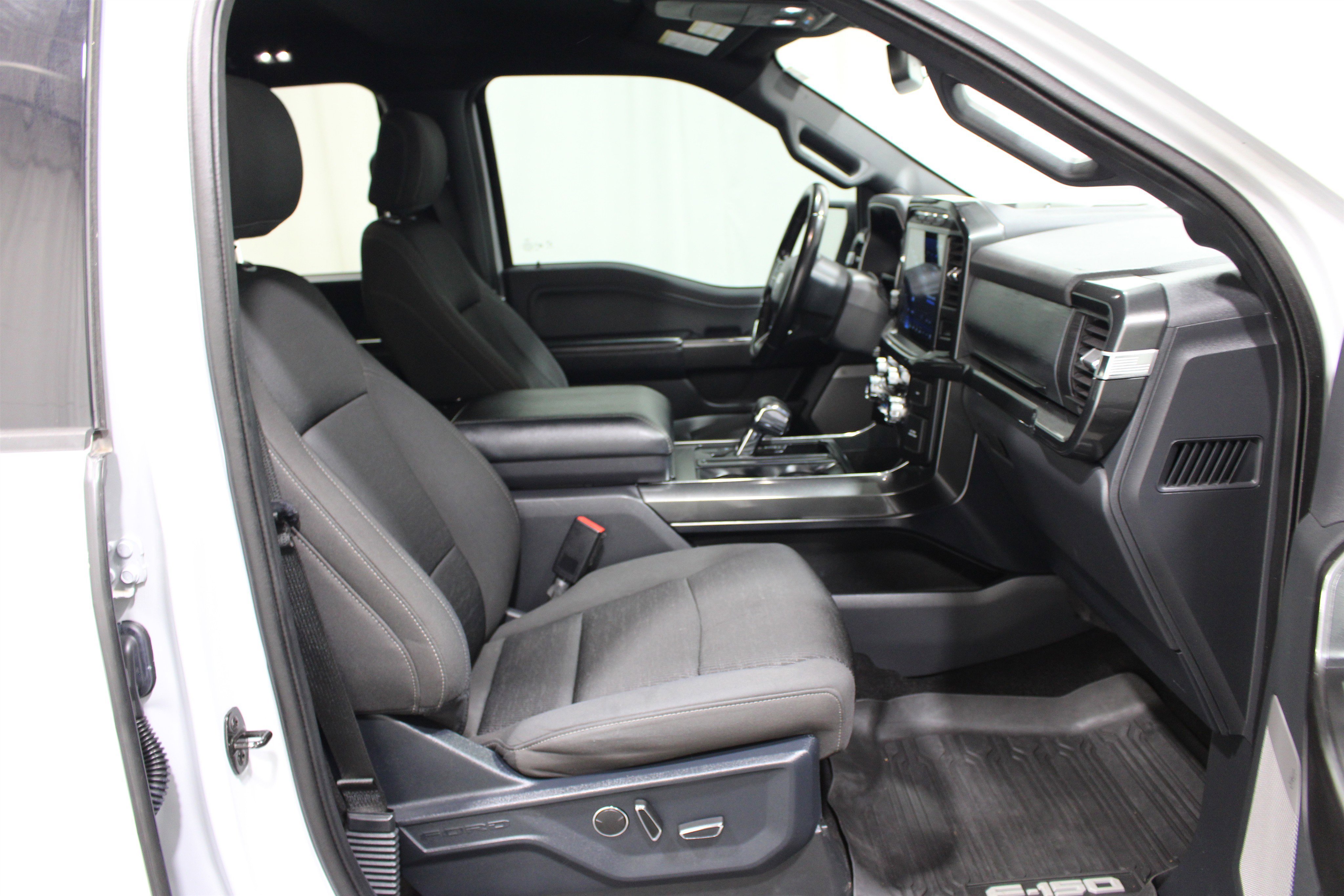 Used 2021 Ford F150 XLT w/ Equipment Group 302A High AWD/4WD image 25