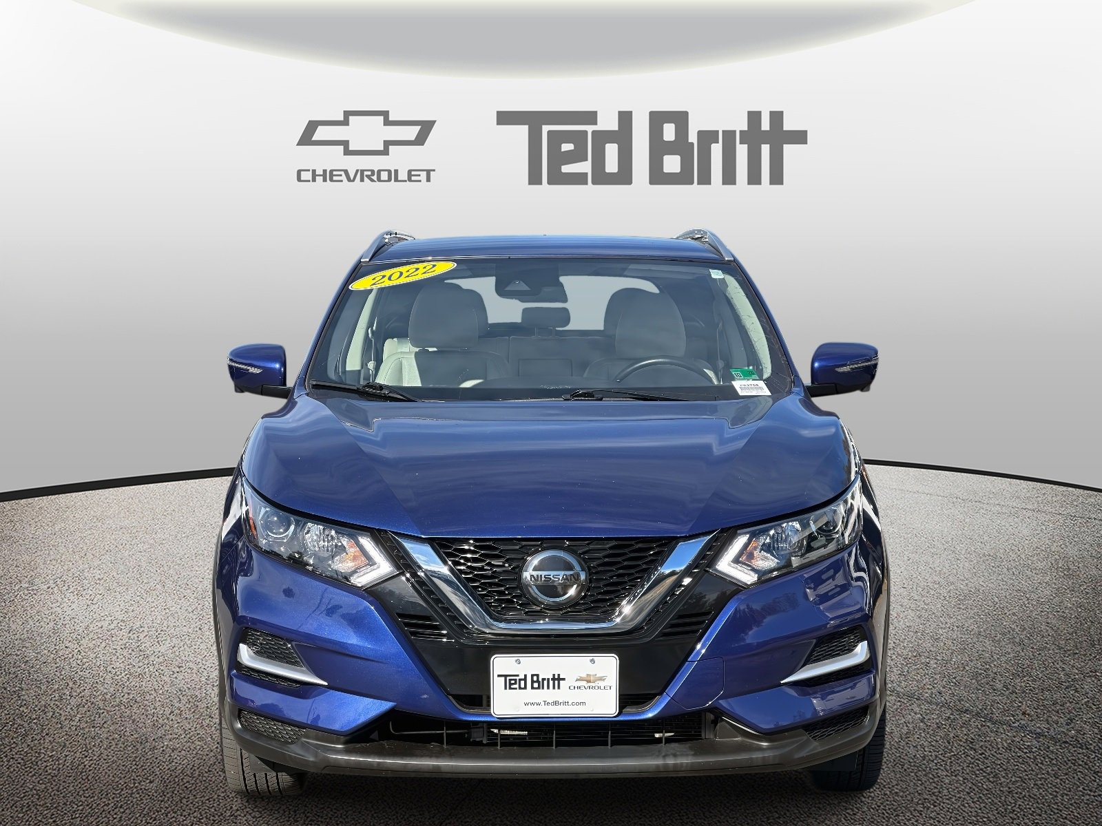 Used 2022 Nissan Rogue Sport SL image 2