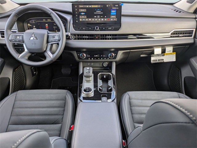 New 2026 Mitsubishi Outlander SE image 17