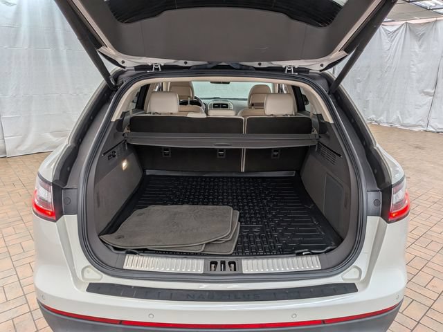 Used 2019 Lincoln Nautilus Select AWD/4WD image 23