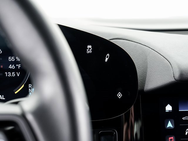 Used 2024 Porsche Taycan image 15