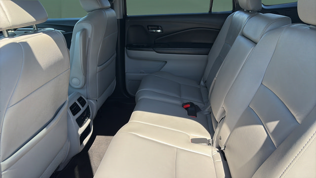 Used 2017 Honda Pilot EX-L image 18