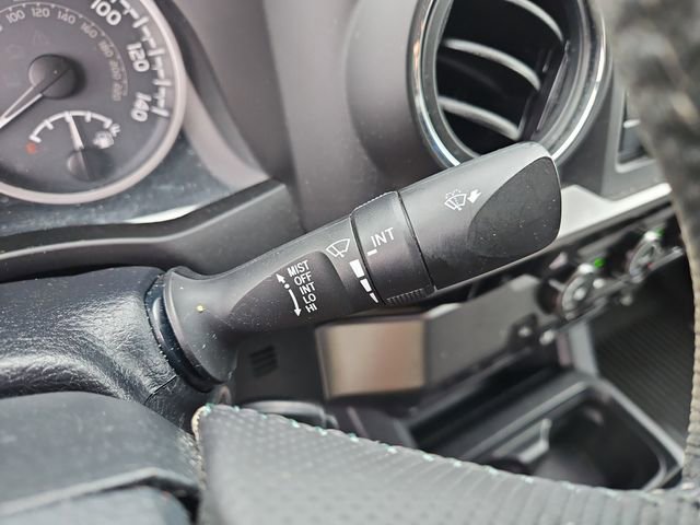 Used 2018 Toyota Tacoma SR5 image 21