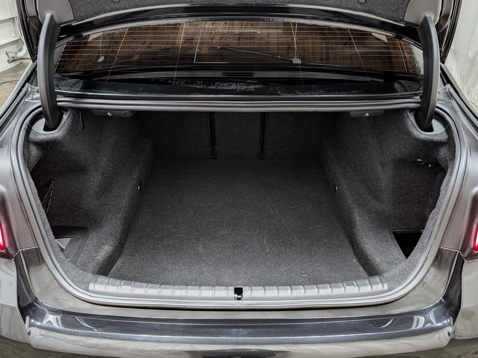 Used 2022 BMW M550i xDrive image 20