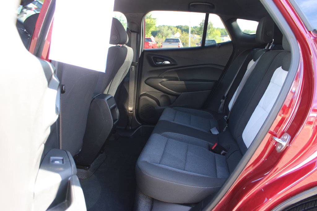 Certified 2024 Chevrolet Trax RS FWD image 27