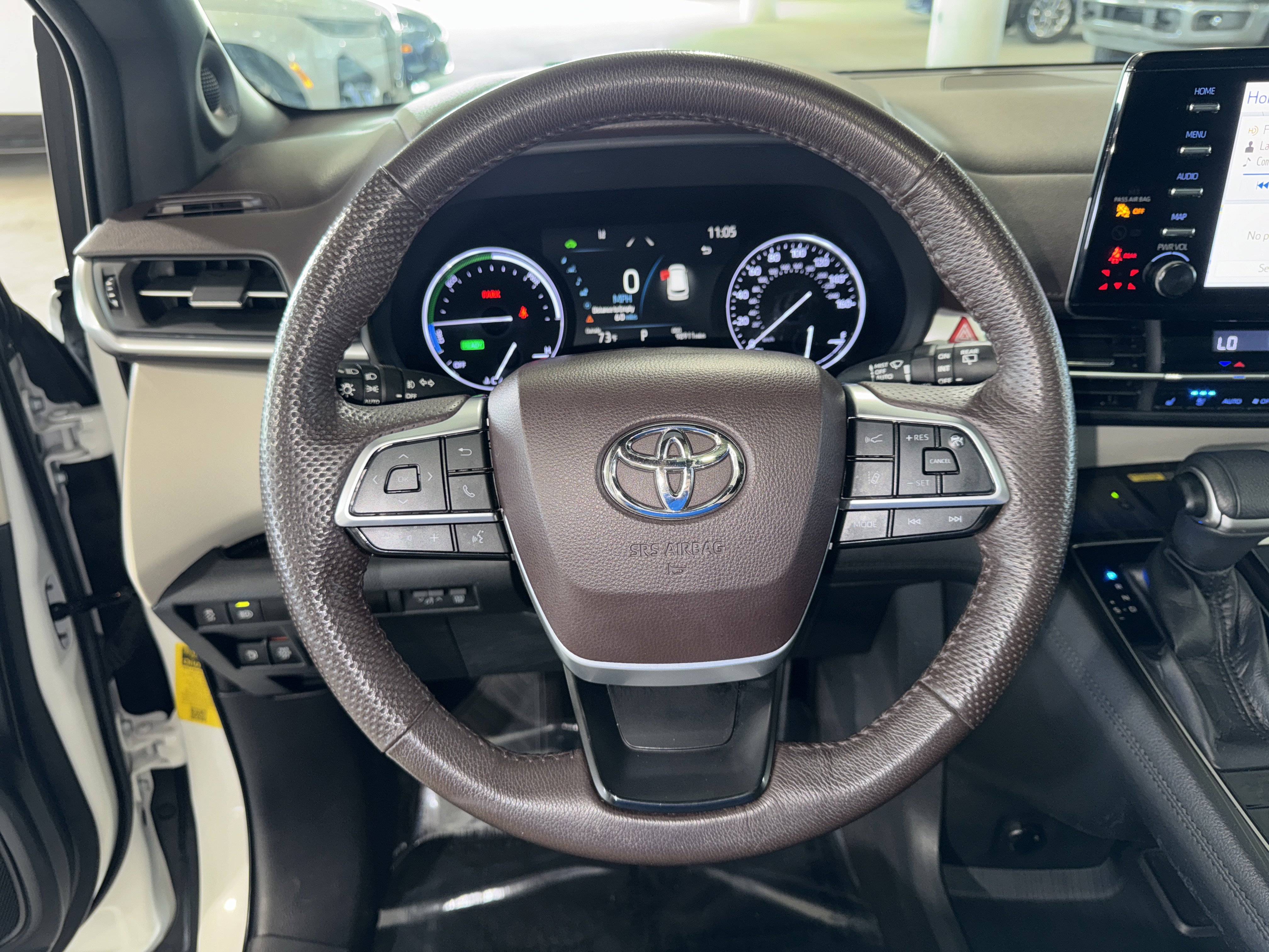 Used 2021 Toyota Sienna Platinum image 22