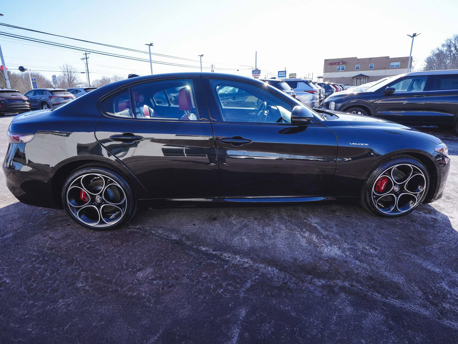 Used 2024 Alfa Romeo Giulia Veloce image 4
