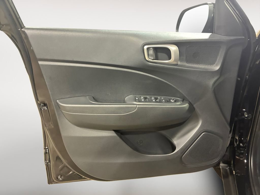 New 2026 Hyundai Venue SEL FWD image 23