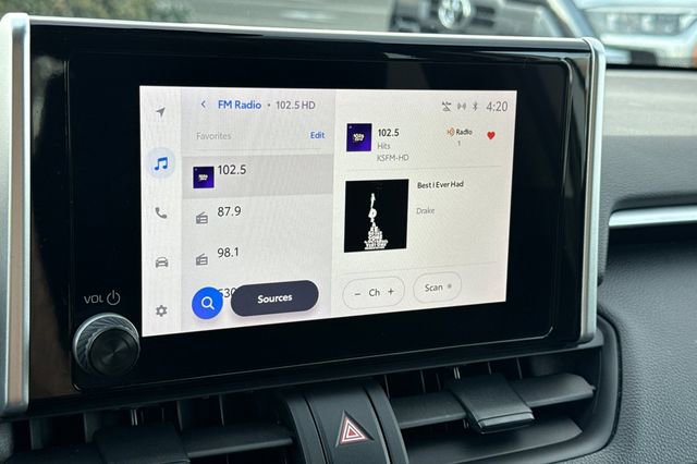 Used 2023 Toyota RAV4 LE image 25