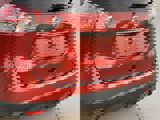 Used 2015 Nissan Rogue SL w/ SL Premium Package image 6