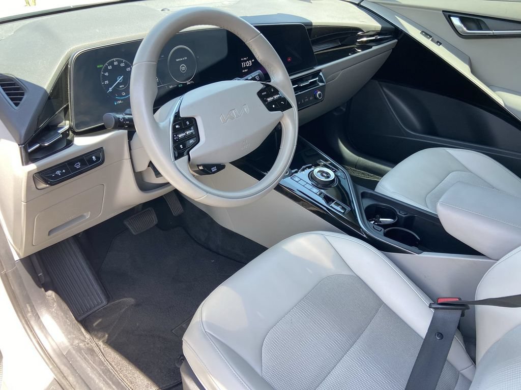 Used 2023 Kia Niro Wind FWD image 6