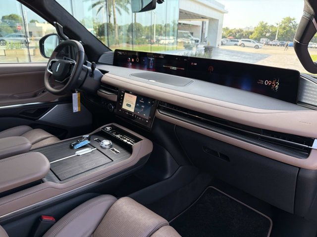New 2026 Lincoln Navigator L Black Label AWD/4WD image 20