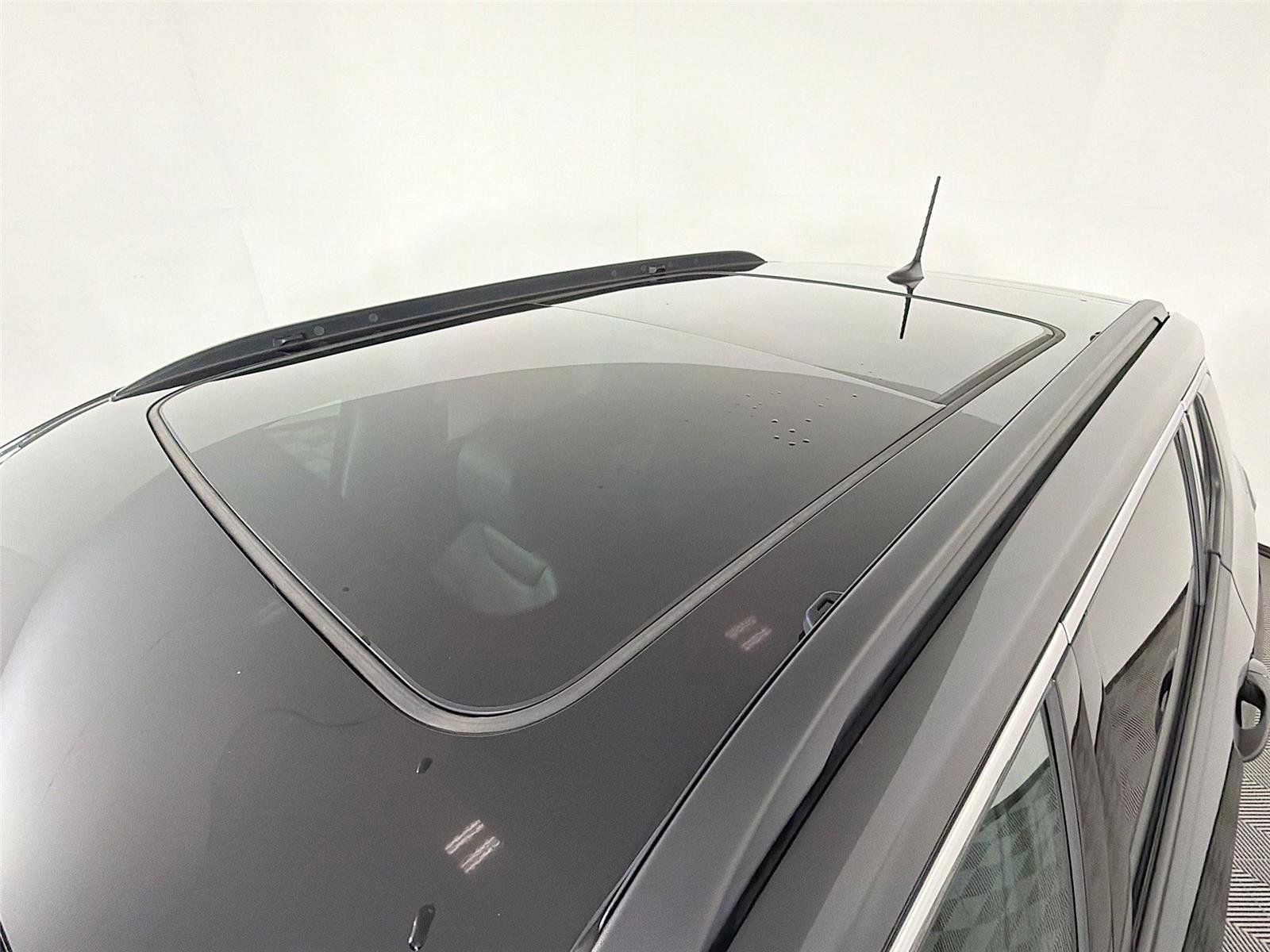 Used 2025 Jeep Compass Limited w/ Elite Group image 14