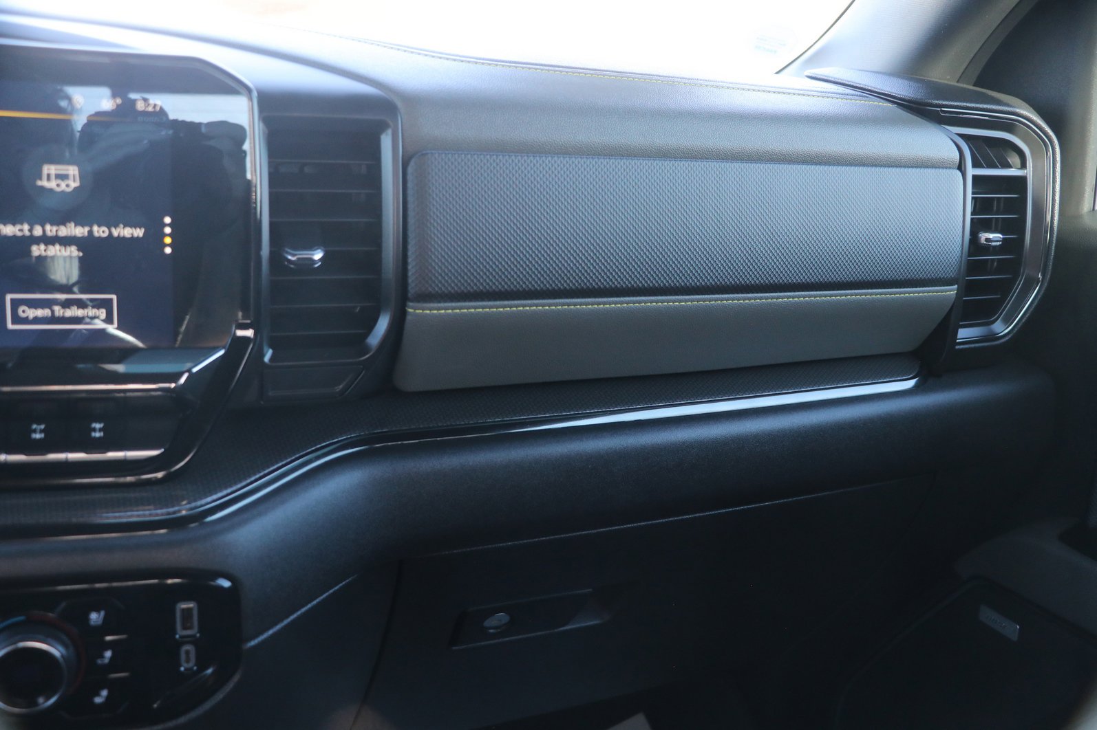 Used 2023 Chevrolet Silverado 1500 ZR2 w/ Technology Package image 29