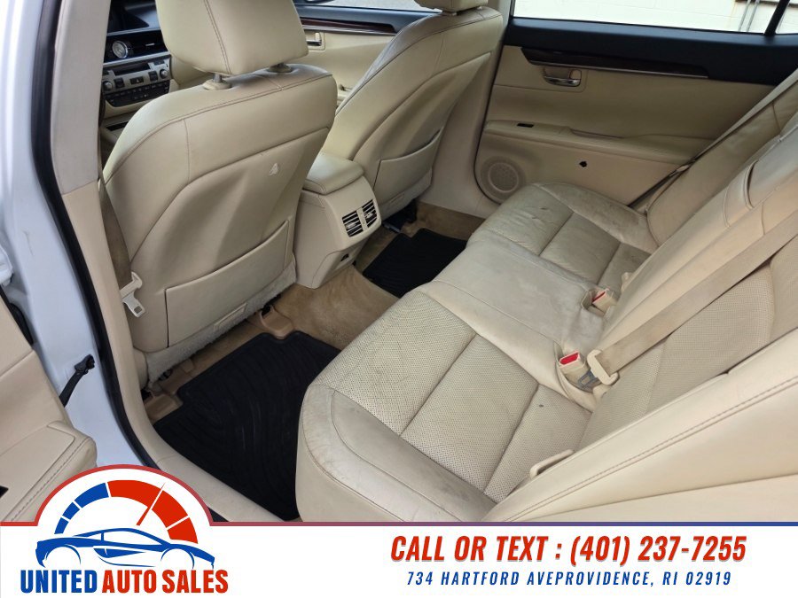 Used 2014 Lexus ES 350 w/ Luxury Package FWD image 10
