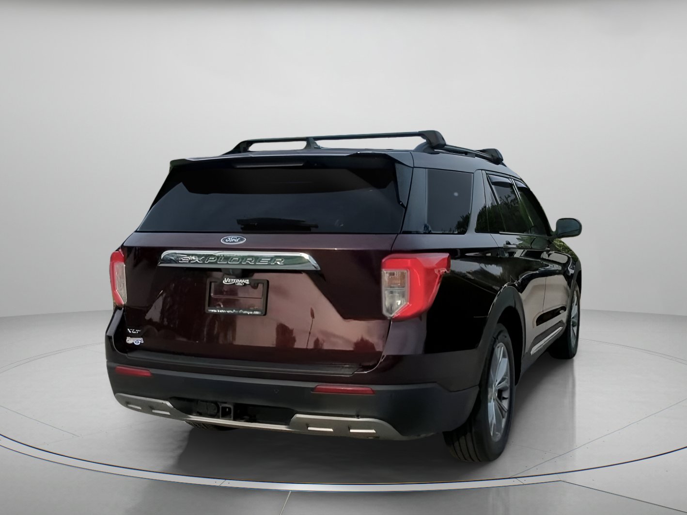 Certified 2022 Ford Explorer XLT w/ Equipment Group 202A RWD image 26
