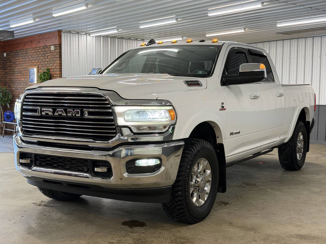 Used 2019 RAM 3500 Laramie image 6