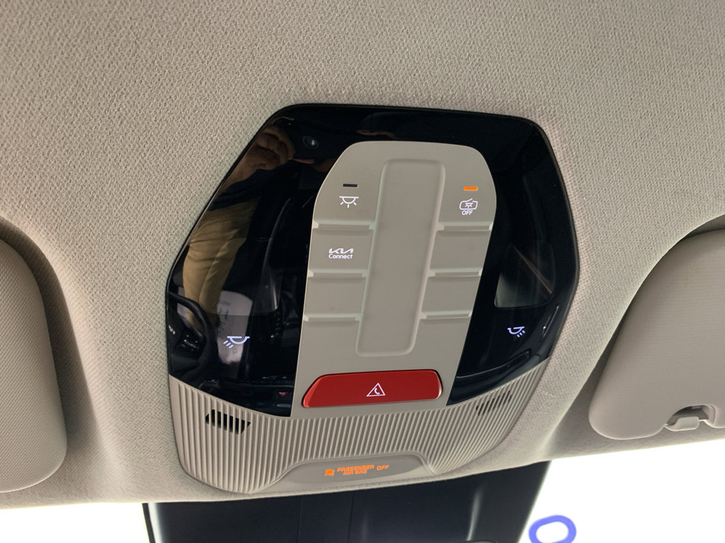 Used 2025 Kia K4 FWD image 28