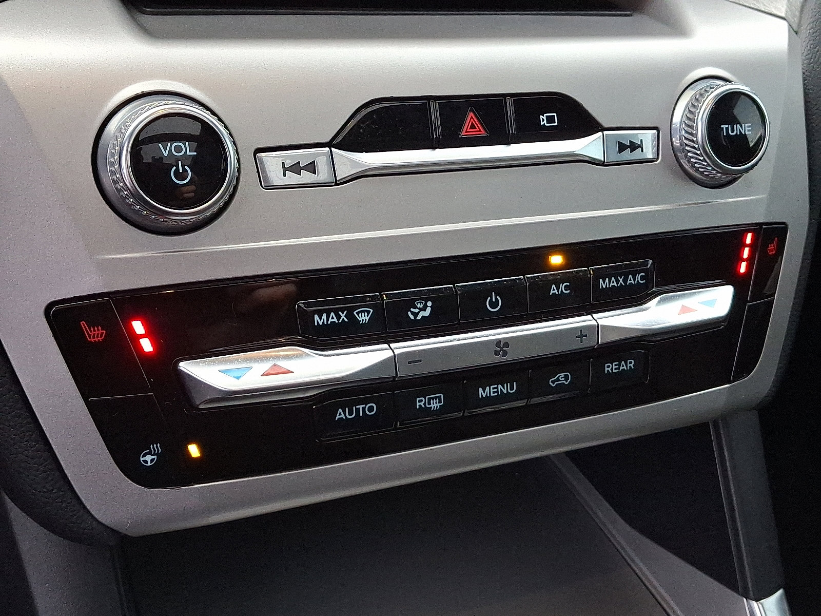 Certified 2022 Ford Explorer Timberline image 16