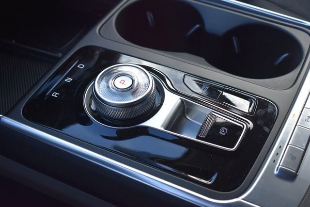 New 2026 Kia Carnival EX FWD image 28