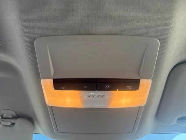 Used 2025 Nissan Sentra SV FWD image 34