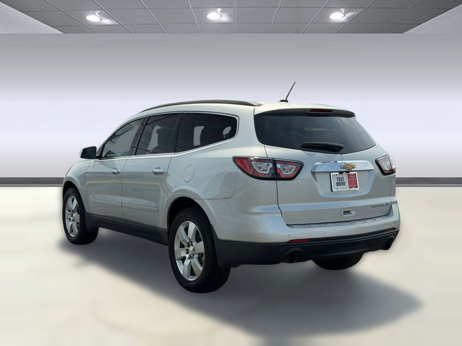Used 2013 Chevrolet Traverse LTZ FWD image 3
