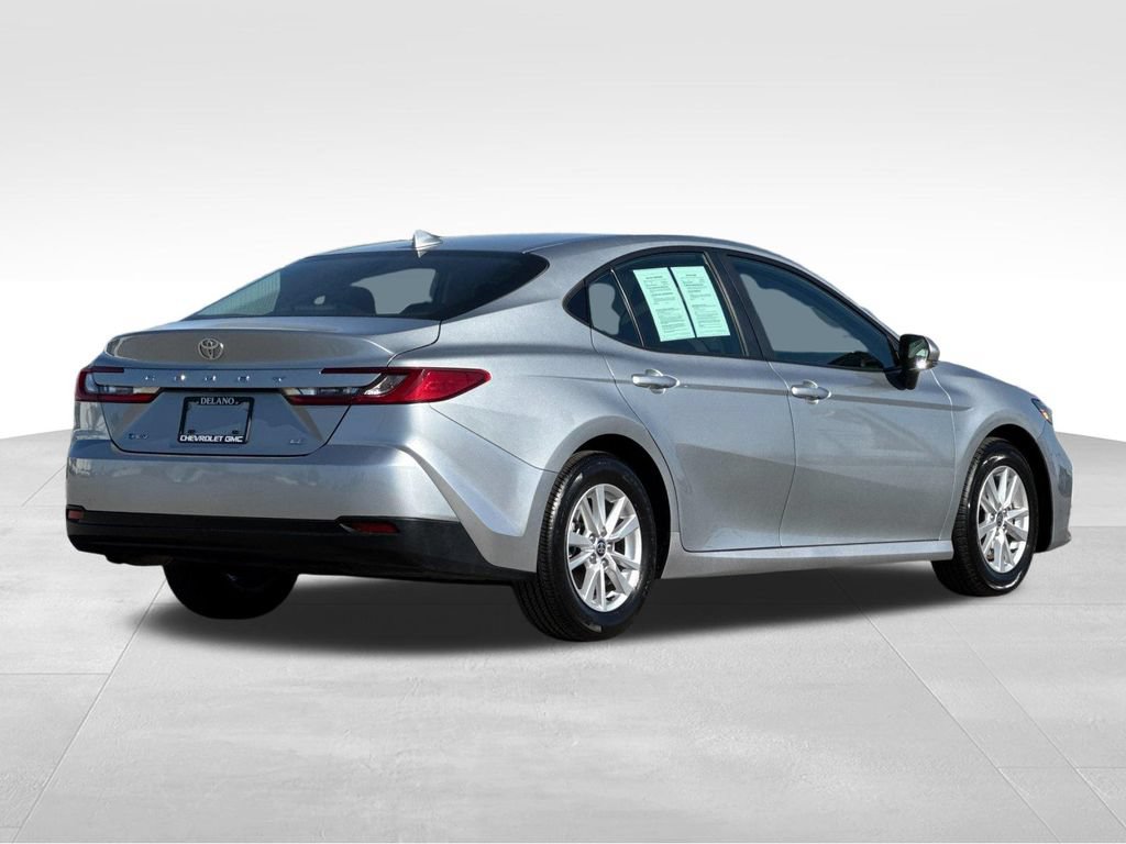 Used 2025 Toyota Camry LE FWD image 5