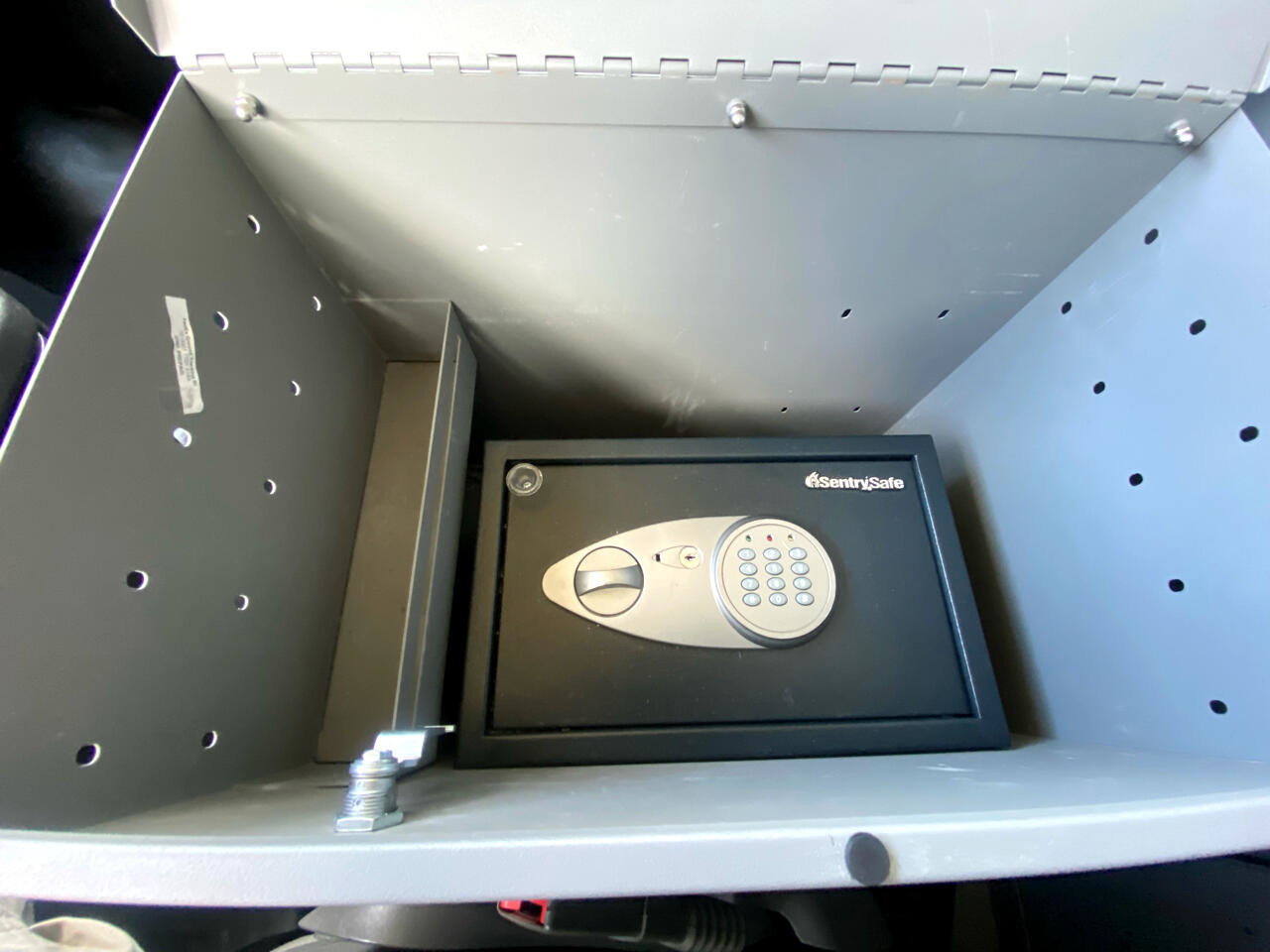 Used 2021 Chevrolet Express 2500 w/ Driver Convenience Package image 36