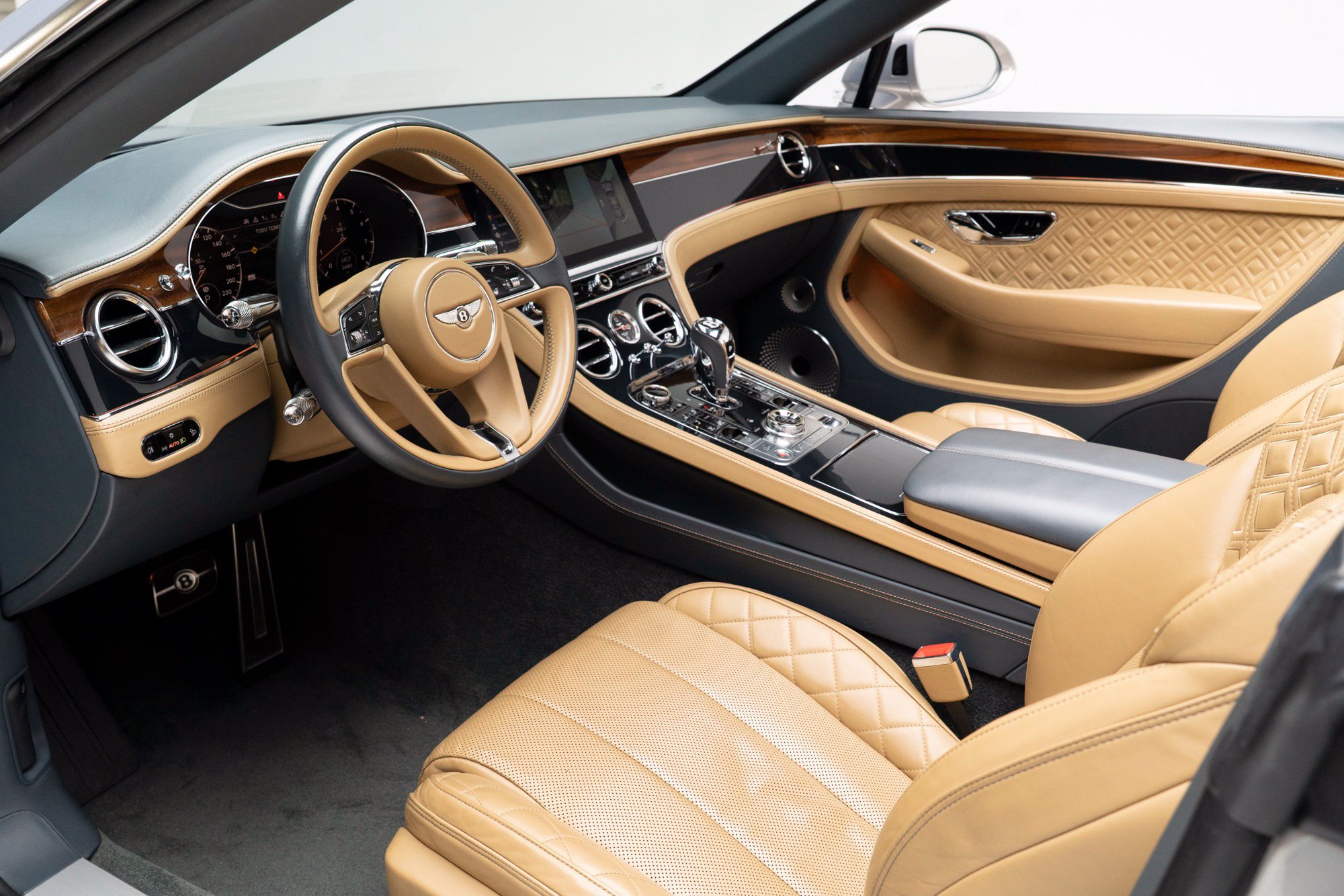 Used 2020 Bentley Continental GT AWD/4WD image 14