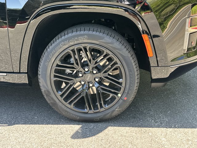 New 2026 Jeep Grand Wagoneer L Limited AWD/4WD image 15