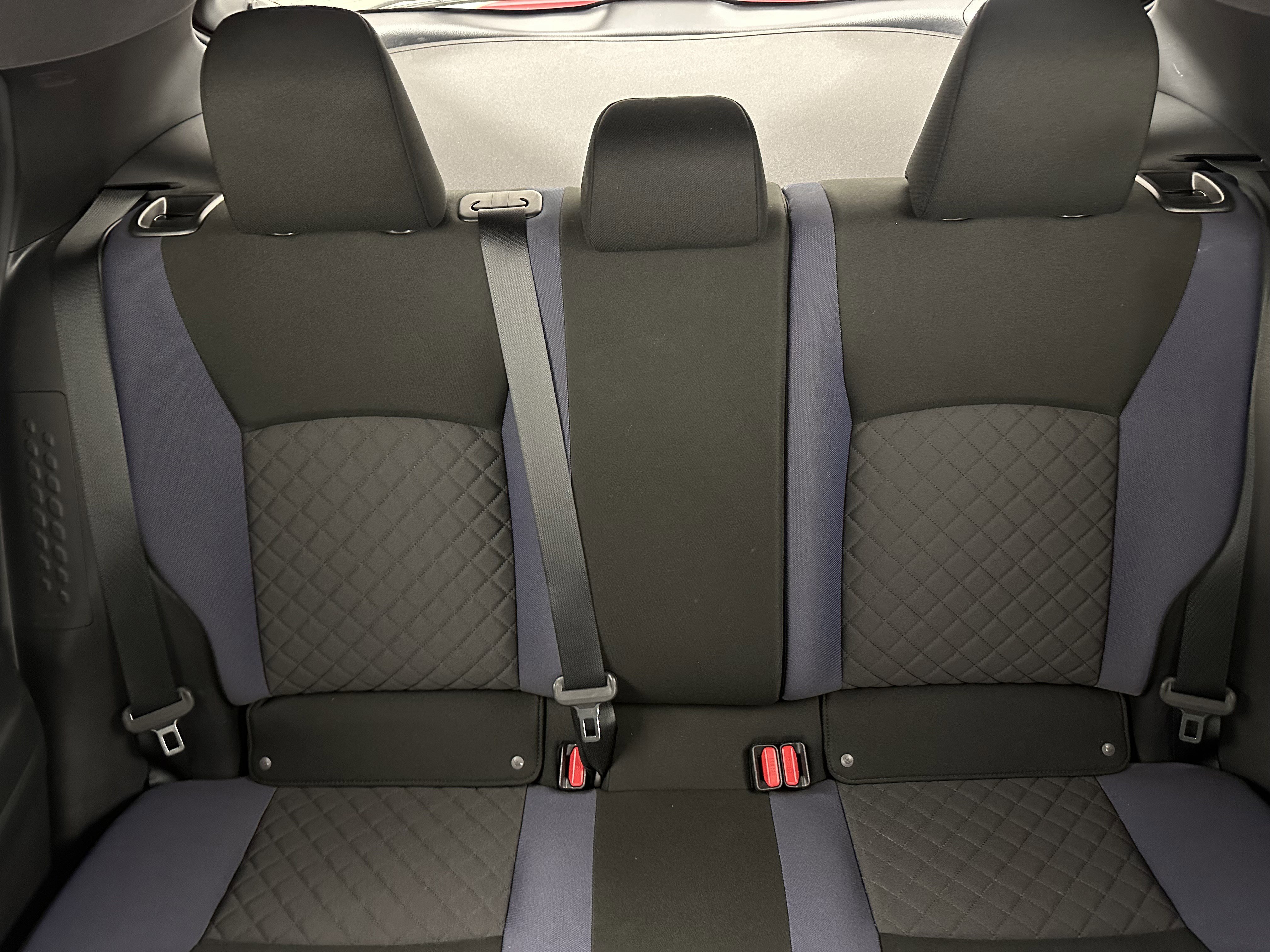 Used 2020 Toyota C-HR XLE image 14