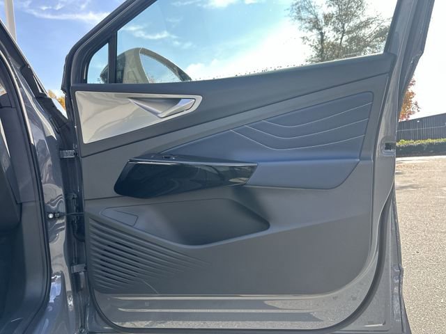 New 2025 Volkswagen ID.4 Pro S Plus image 23