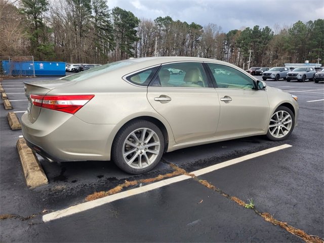 Used 2015 Toyota Avalon XLE Touring image 3