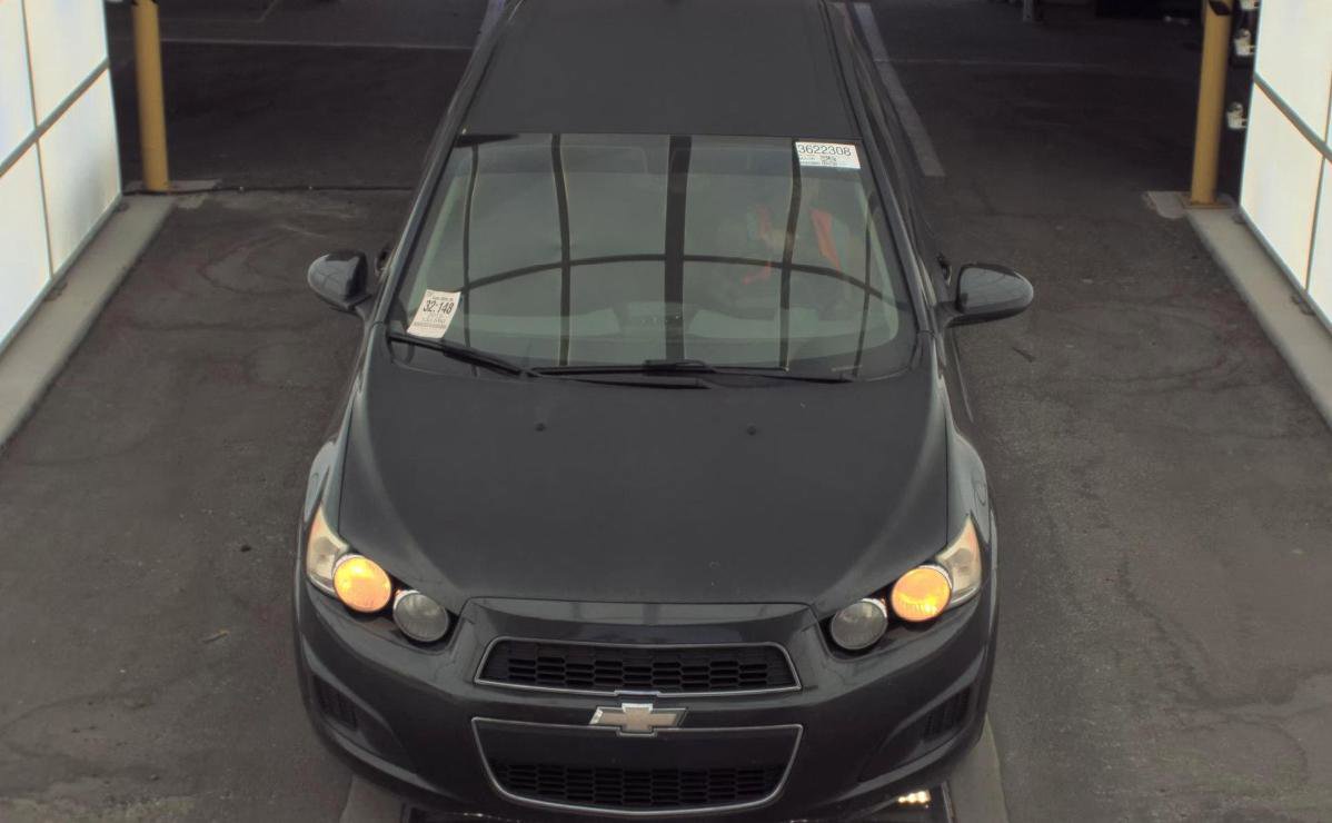 Used 2015 Chevrolet Sonic LT FWD image 2