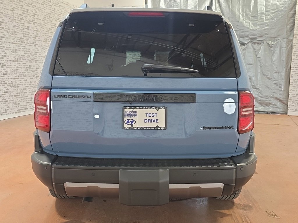 Used 2025 Toyota Land Cruiser image 5