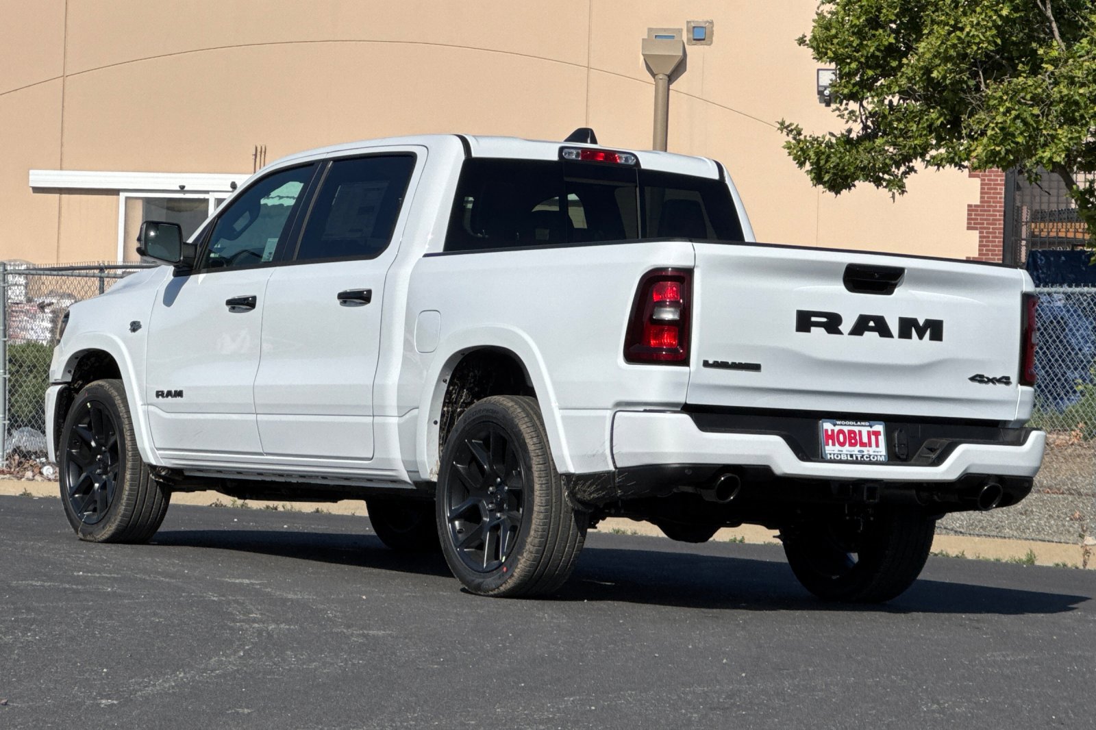 New 2026 RAM 1500 Laramie AWD/4WD image 5