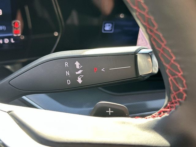 Used 2025 Chevrolet Suburban RST image 15