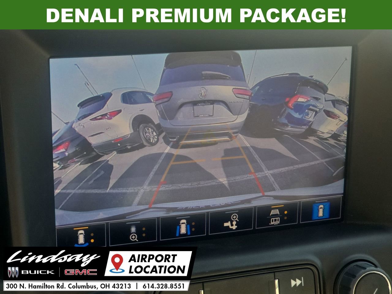 Used 2023 GMC Terrain Denali w/ Denali Premium Package image 15