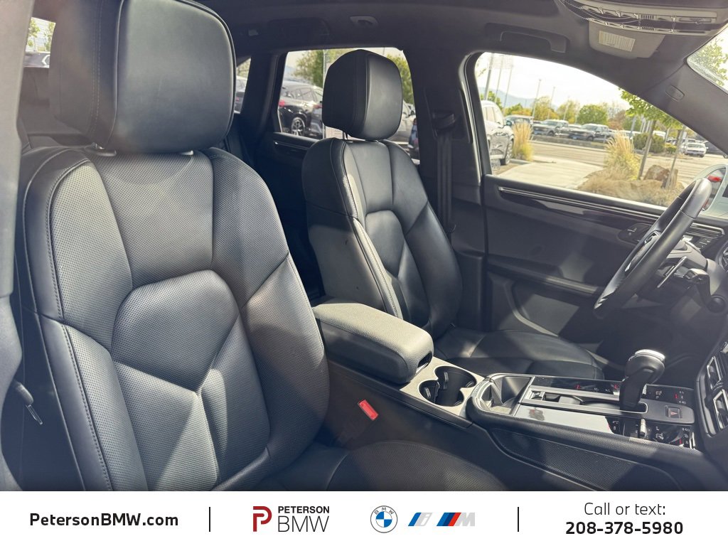 Used 2024 Porsche Macan image 20