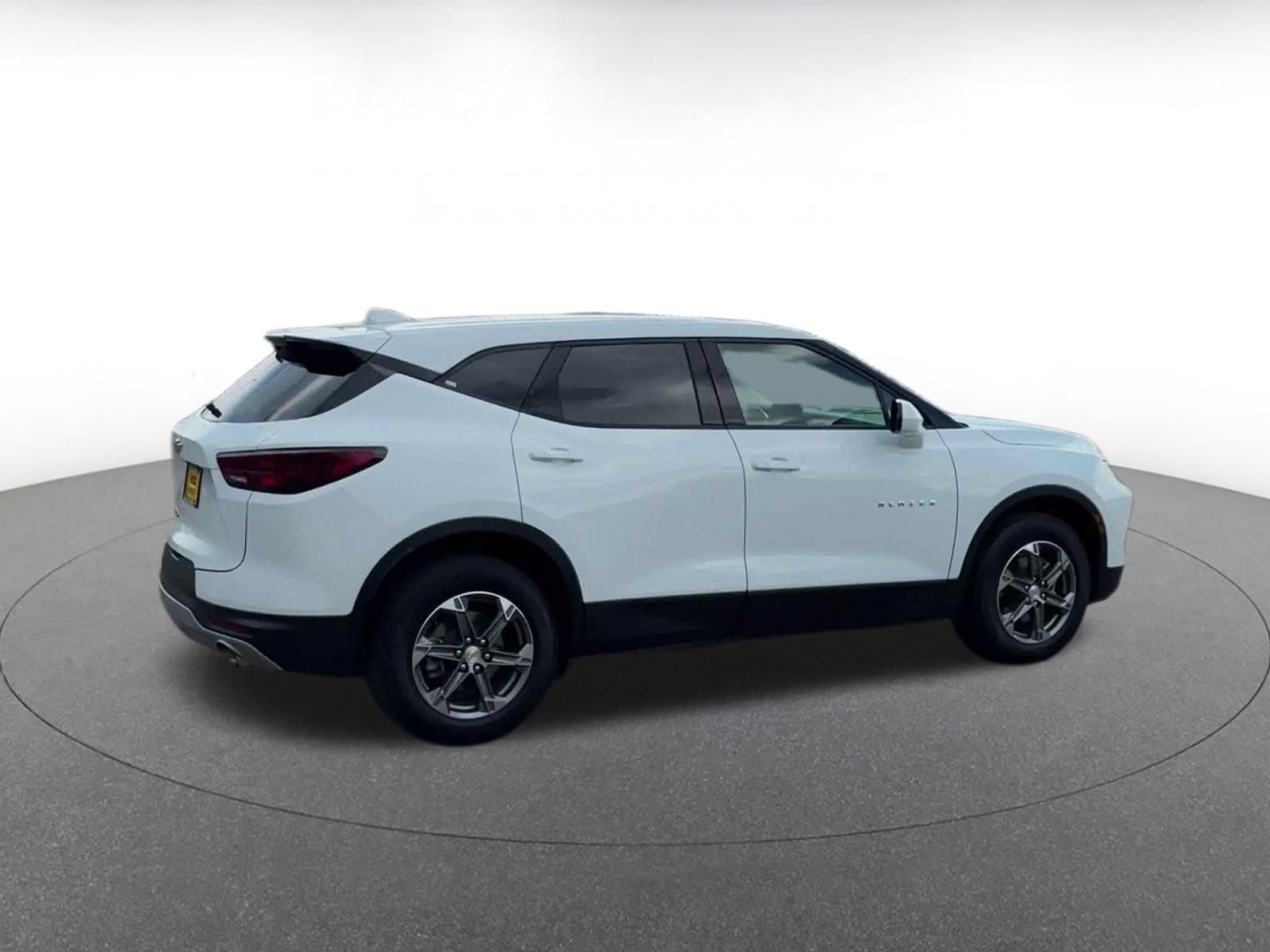 Used 2026 Chevrolet Blazer LT AWD/4WD image 13