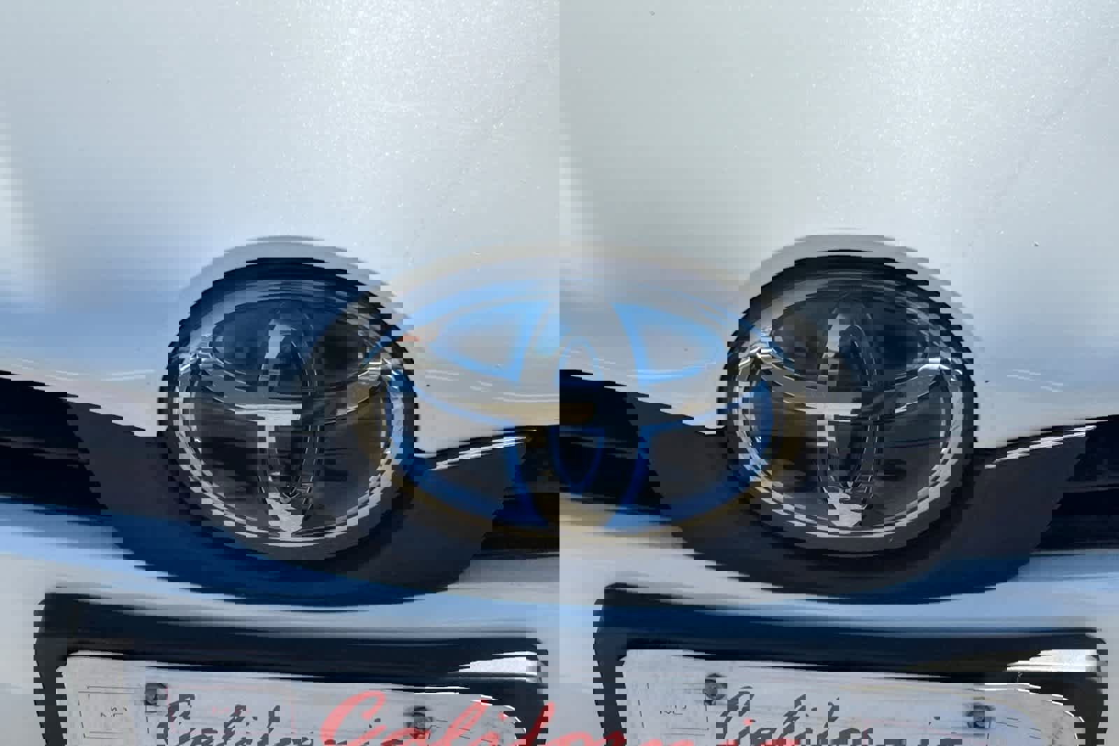 Used 2019 Toyota Prius LE w/ Carpet Mat Package FWD image 13